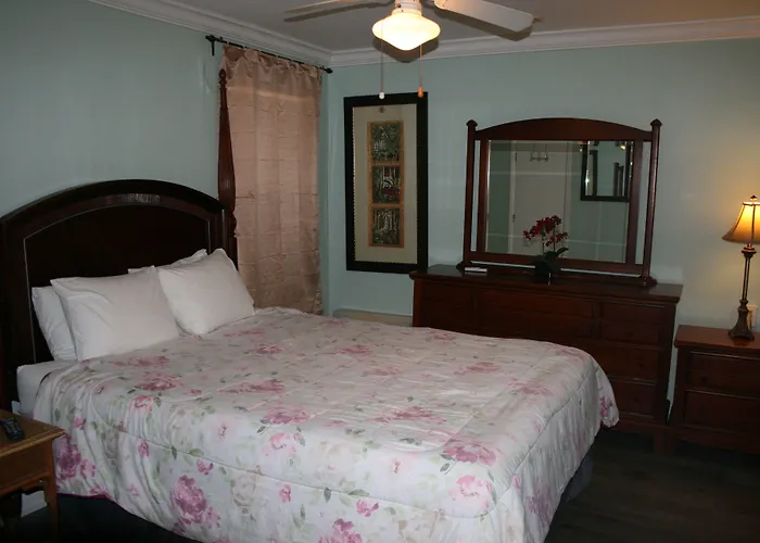 Royal North Resort